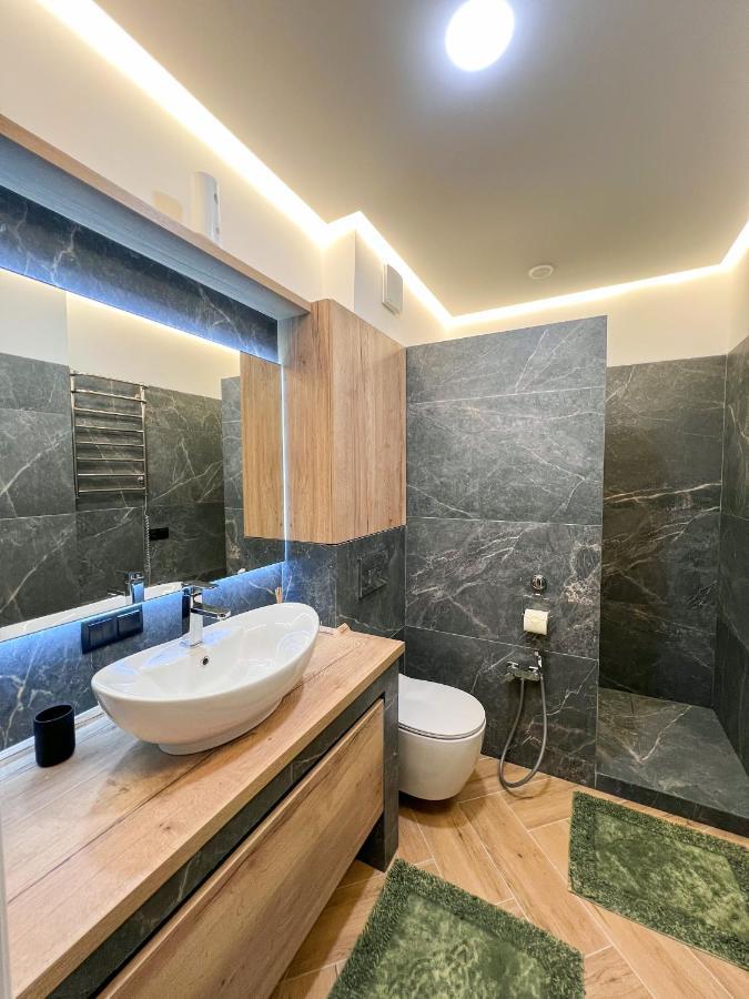 Renthouse Apartments Neoclassic Kiszyniów Zewnętrze zdjęcie